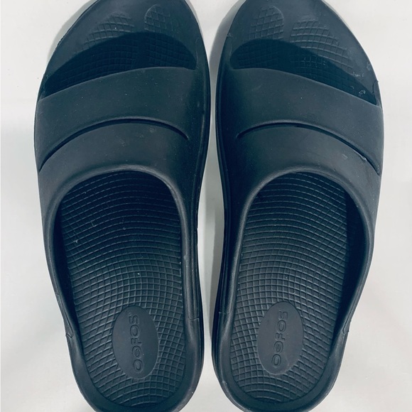 Oofos Slide Recovery Sandals Black womens 9 EU 40 - Picture 2 of 6